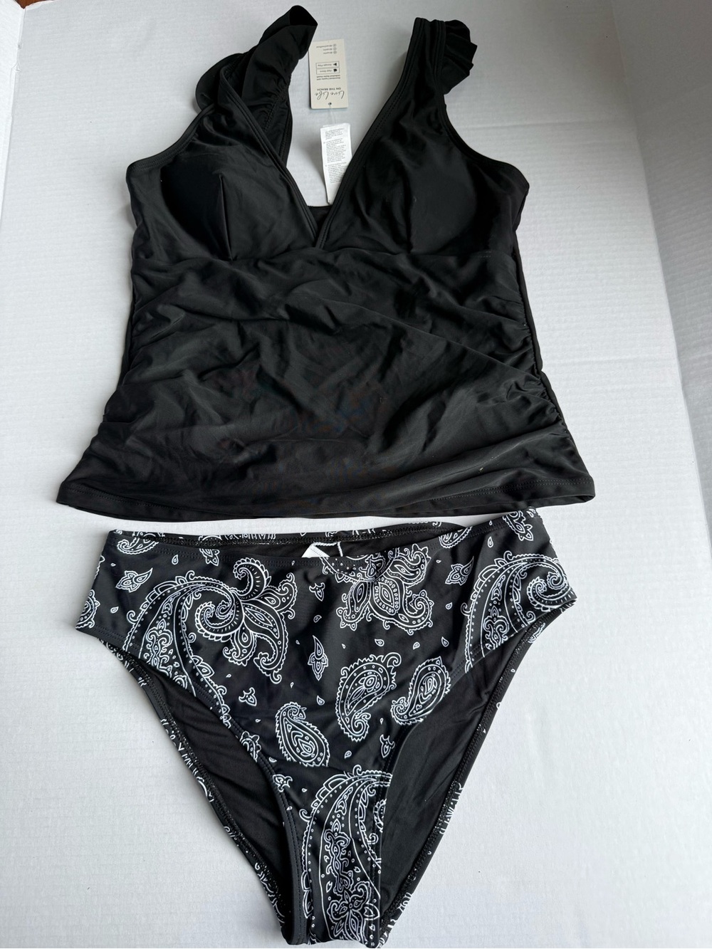 Cupshe Black Tankini Top with Paisley-Print Bottoms NWT size Medium